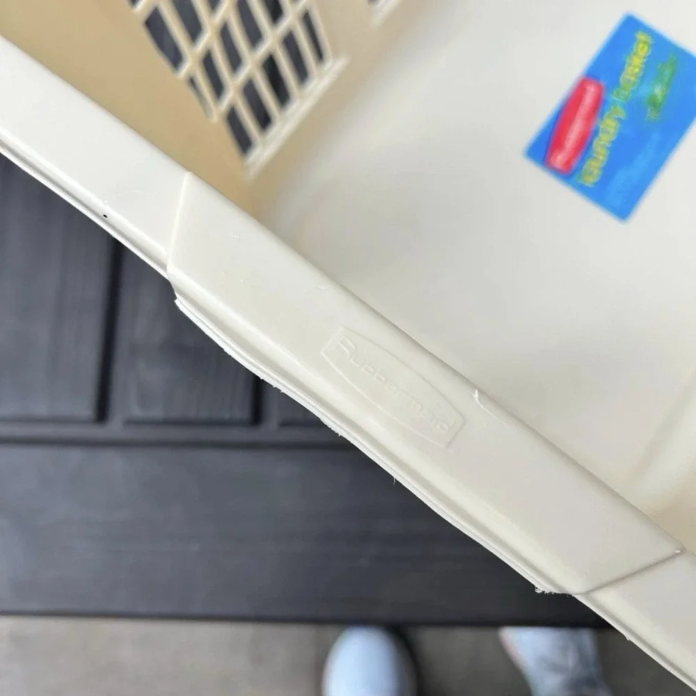 Rubbermaid vintage laundry